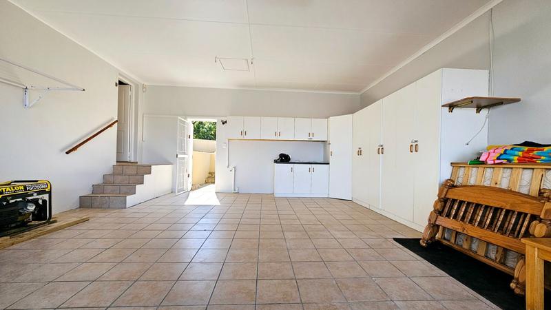 3 Bedroom Property for Sale in Dana Bay Western Cape